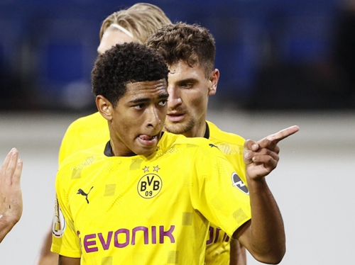 赛事中的强 赛事中的强