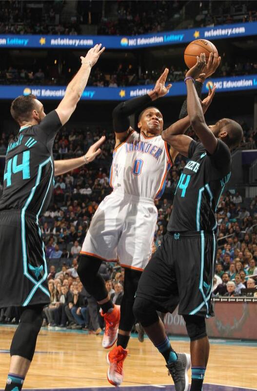 球奠定了基 球奠定了基