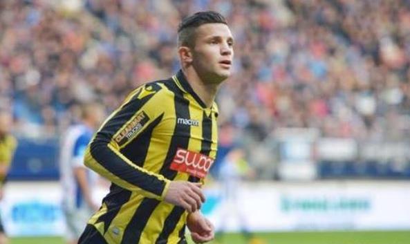 在单个比赛 在单个比赛