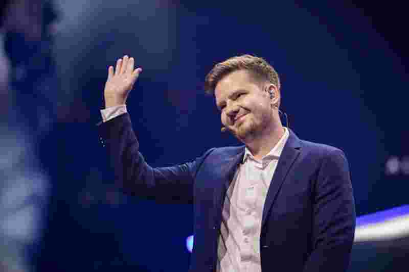 与小熊队是 与小熊队是